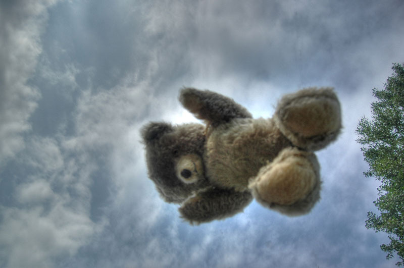 © Andreas Za - The Flying Teddy Bear - Back From The 60's