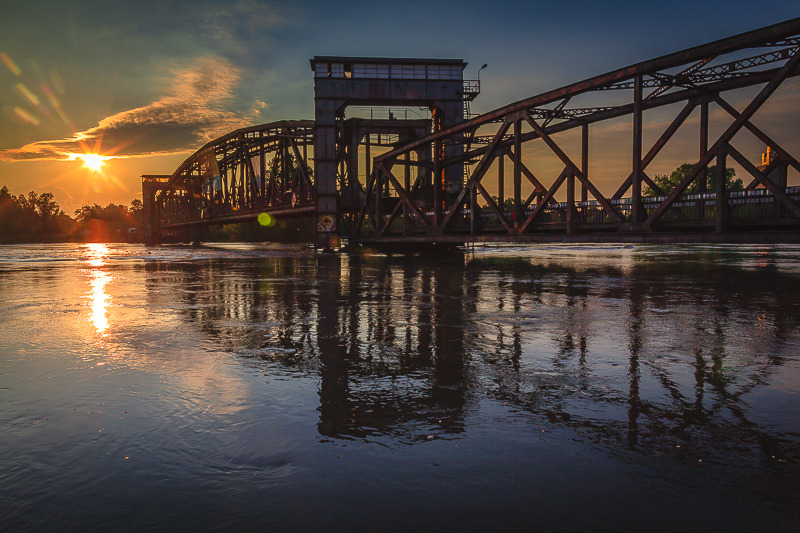 © Maximilian Buckup - восход у Hubbrücke, во время наводнения