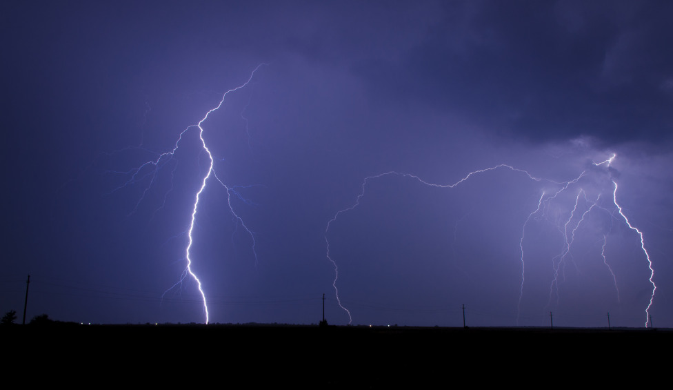 © Valentin Raicea - Lightning bolt