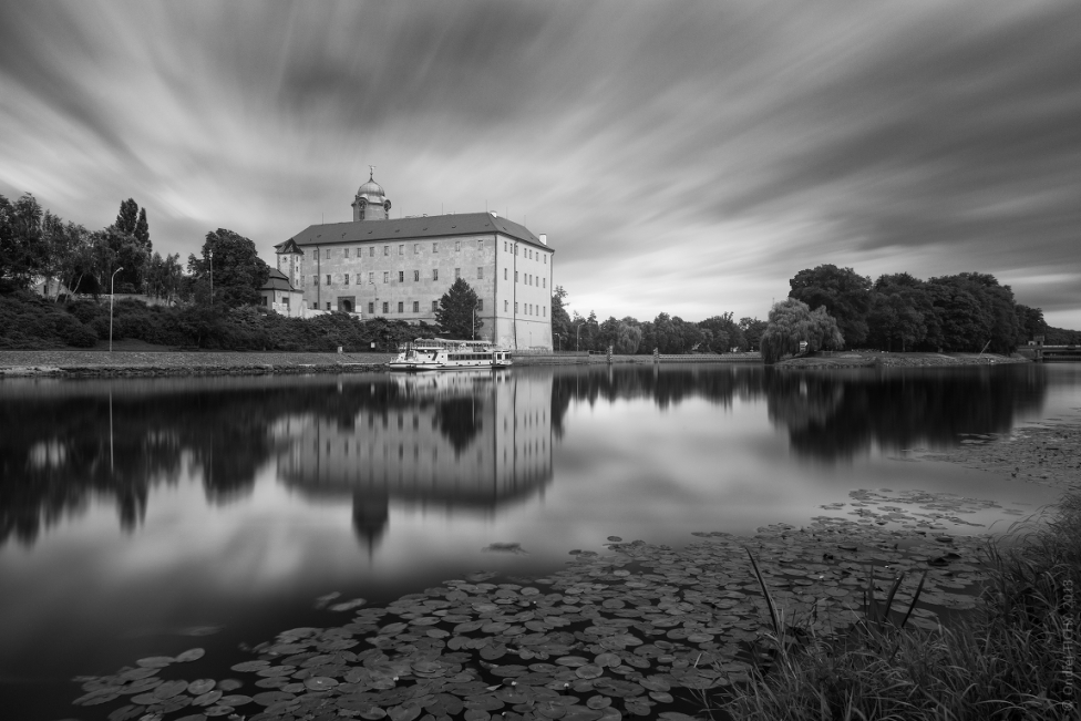 © Ondrej Tichy - The Chateau above the river