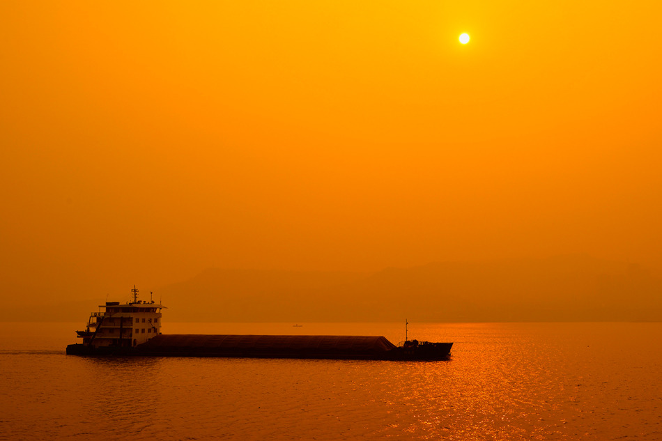 © Svein Wiiger Olsen - Ship on the Yangtze River