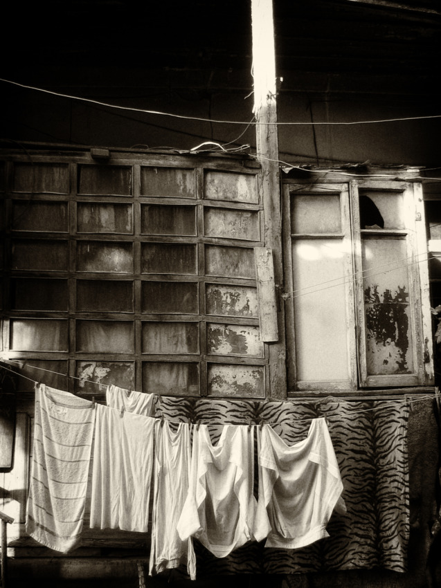 © Bayandur Pogosyan - Drying Laundry, Afrikyans' House
