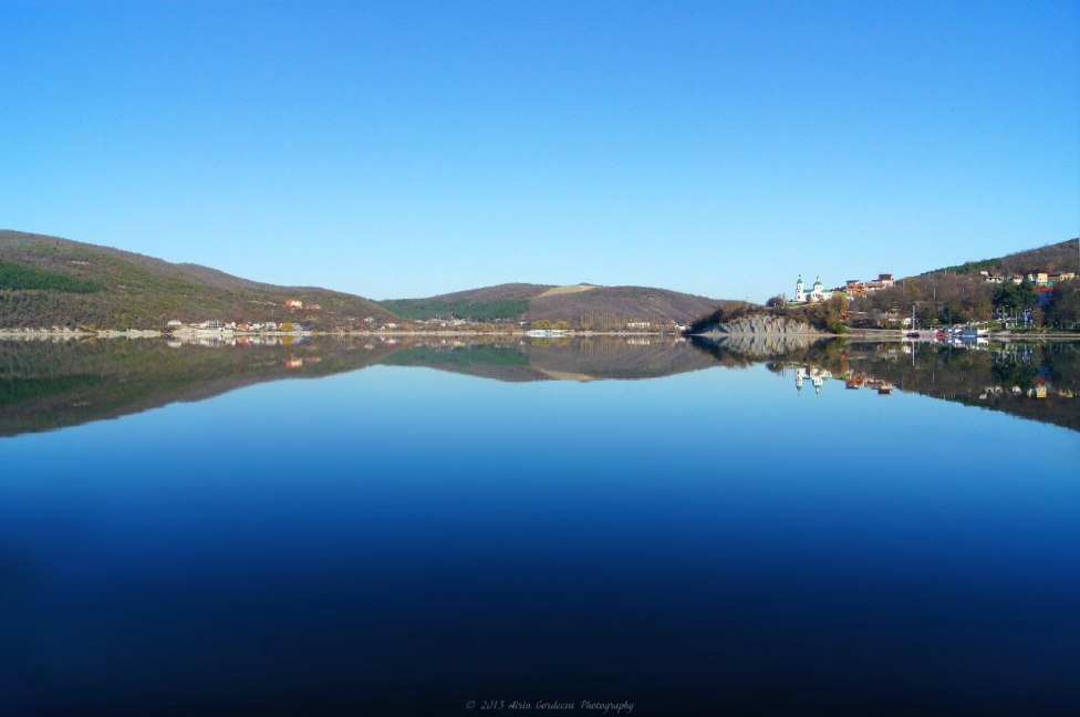 © Tatyana Airin Gordeeva - Bottomless lake
