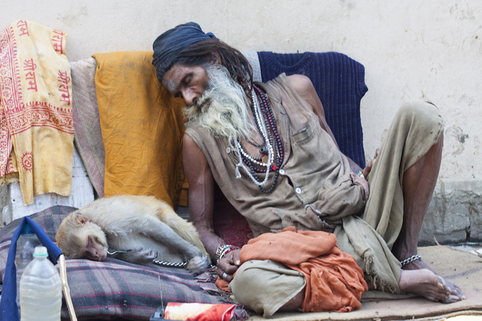 © Dmitriy  Belov - Sleeping in Varanasi