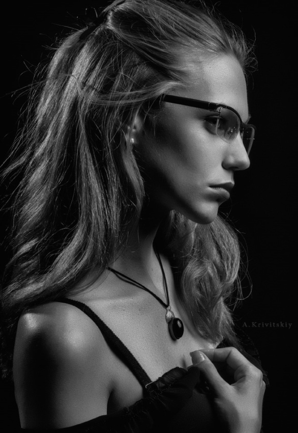 © Alexander Krivitskiy - Portrait In profile. Photo model. Studio. Фототеатр.